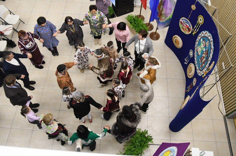 photo_5314772465886555479_y (1).jpg